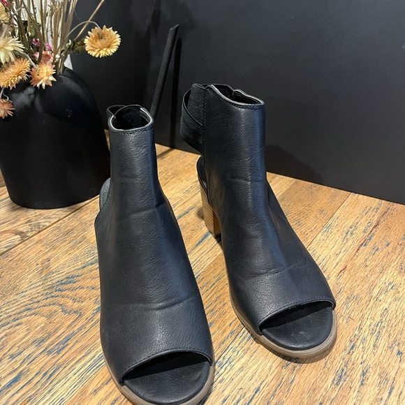 🖤 Misk Black Peep-Toe Heeled Sandals – MISK – Size 7 - Picture 7 of 9